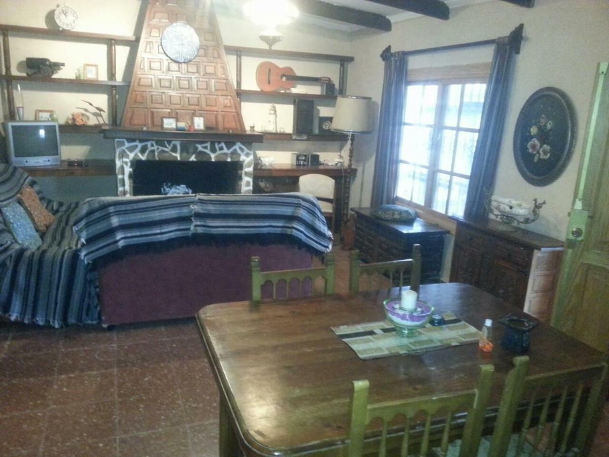 Cortijo-La Loma Villa โมตริล ภายนอก รูปภาพ